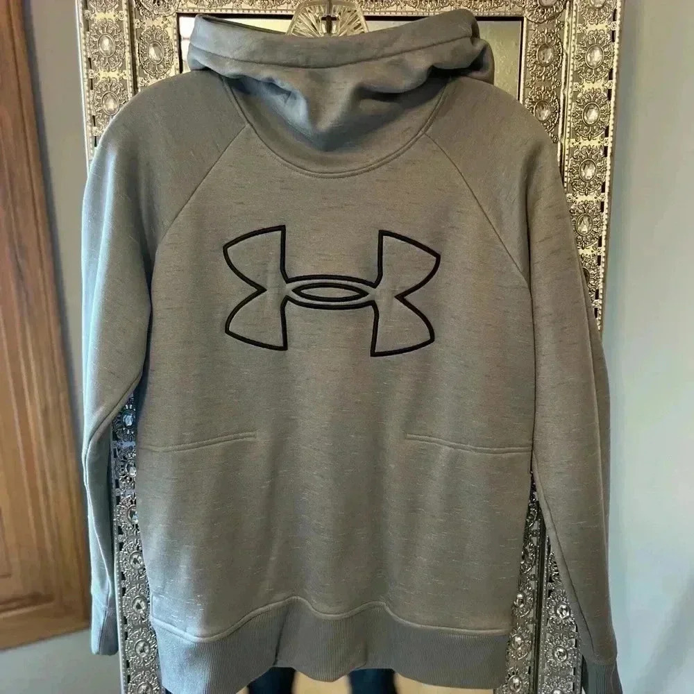 Under Armour Women’s Fleece hoodie. Size small - Picture 1 of 4